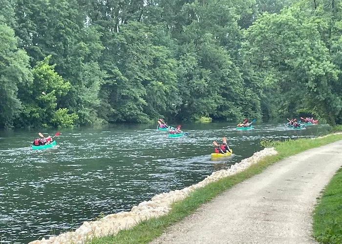 Dom wakacyjny A 10mn Rn10 Et Rn141 ,15mn Angouleme, Cognac, Barbezieux,1h Bordeaux, !